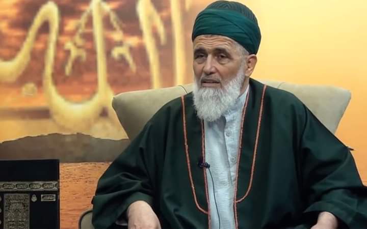 Uşşaki Tarikatı lideri Fatih Nurullah'ın, cemaatine yaptığı açıklama ortaya çıktı:

 "Allah 12 yaşındaki kız çocuğuna yaklaşımımın olup olmayacağını görmek istedi, nefsime yenildim. Ama siz dinsizlere beni ifşa etmeleri için fırsat vermeyin."