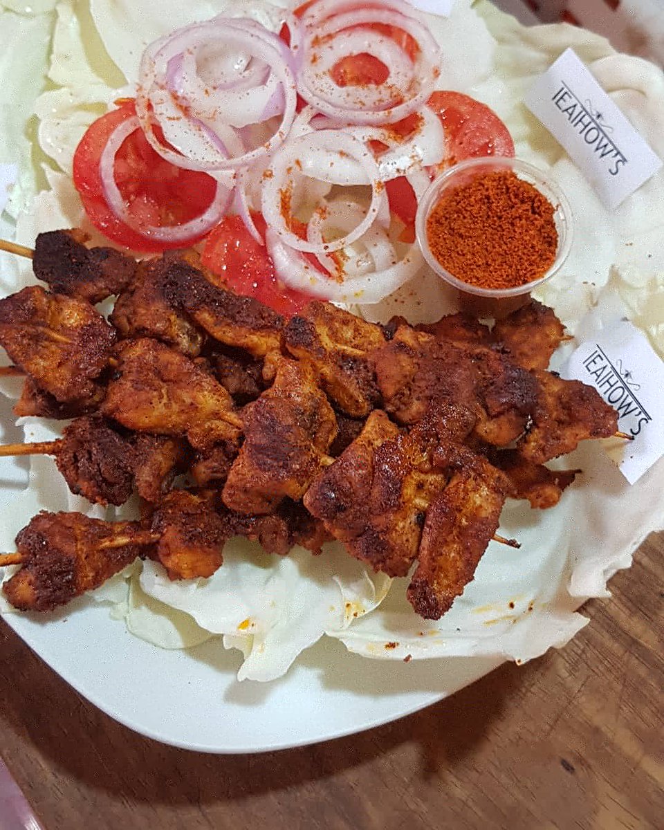 teathows's tweet photo. Suya lovers! Who here doesn't love suya? From the aroma to the taste, everything is just pleasing π
This is chicken suya and it goes for #200 naira
DM to order please
#suya #ibadanbusiness #ibadanbaker #osogbofood #osogbobaker #foodinosun #bbnaija #IncomparableTacha https://t.co/mgOmC3IGas