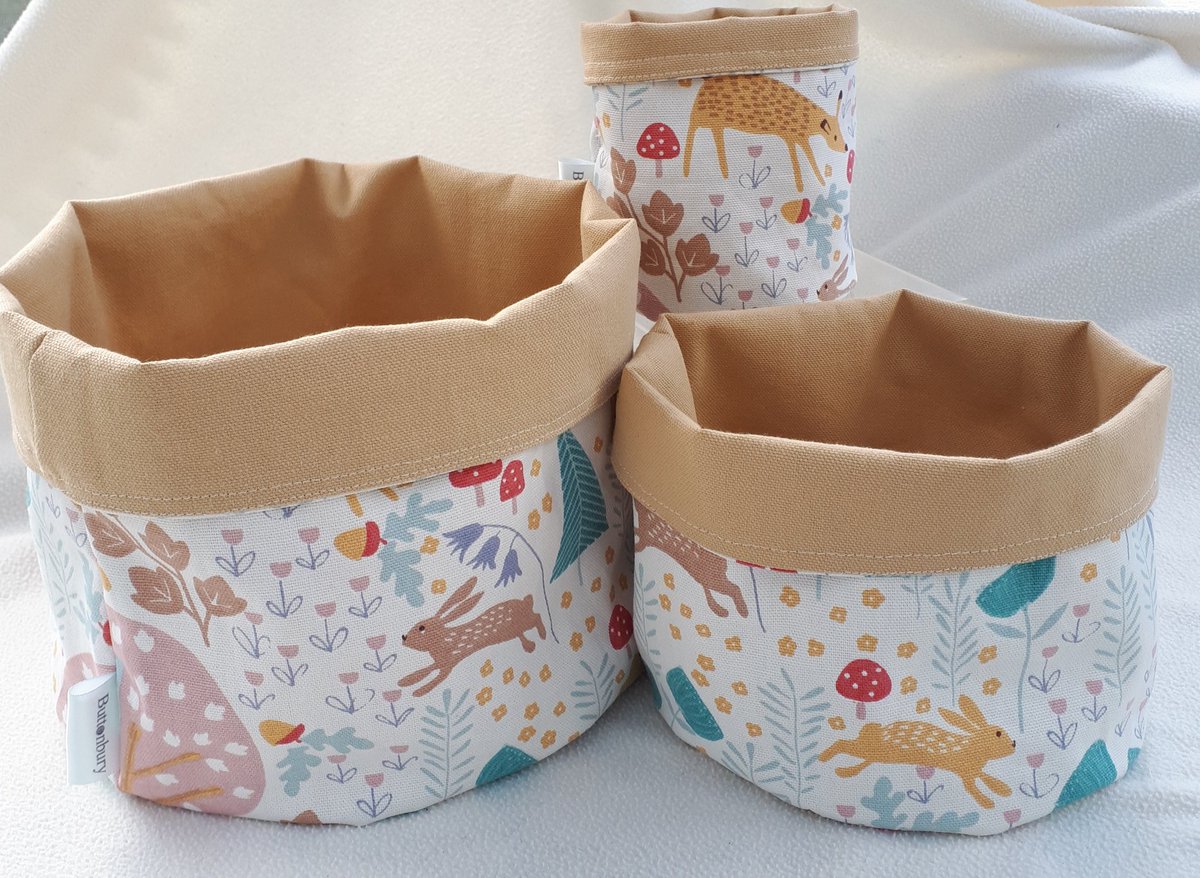 ButtonburyCraft's tweet photo. Perfect for a child's bedroom #fabricbags #fabricstoragebsgs Handmade to order. Please DM for more info or take a look at #Instsgram #Buttonbury Thank you for the orders, RTs, likes - so much appreciated #smallbusiness #supportlocal https://t.co/7X1dRyPxWy