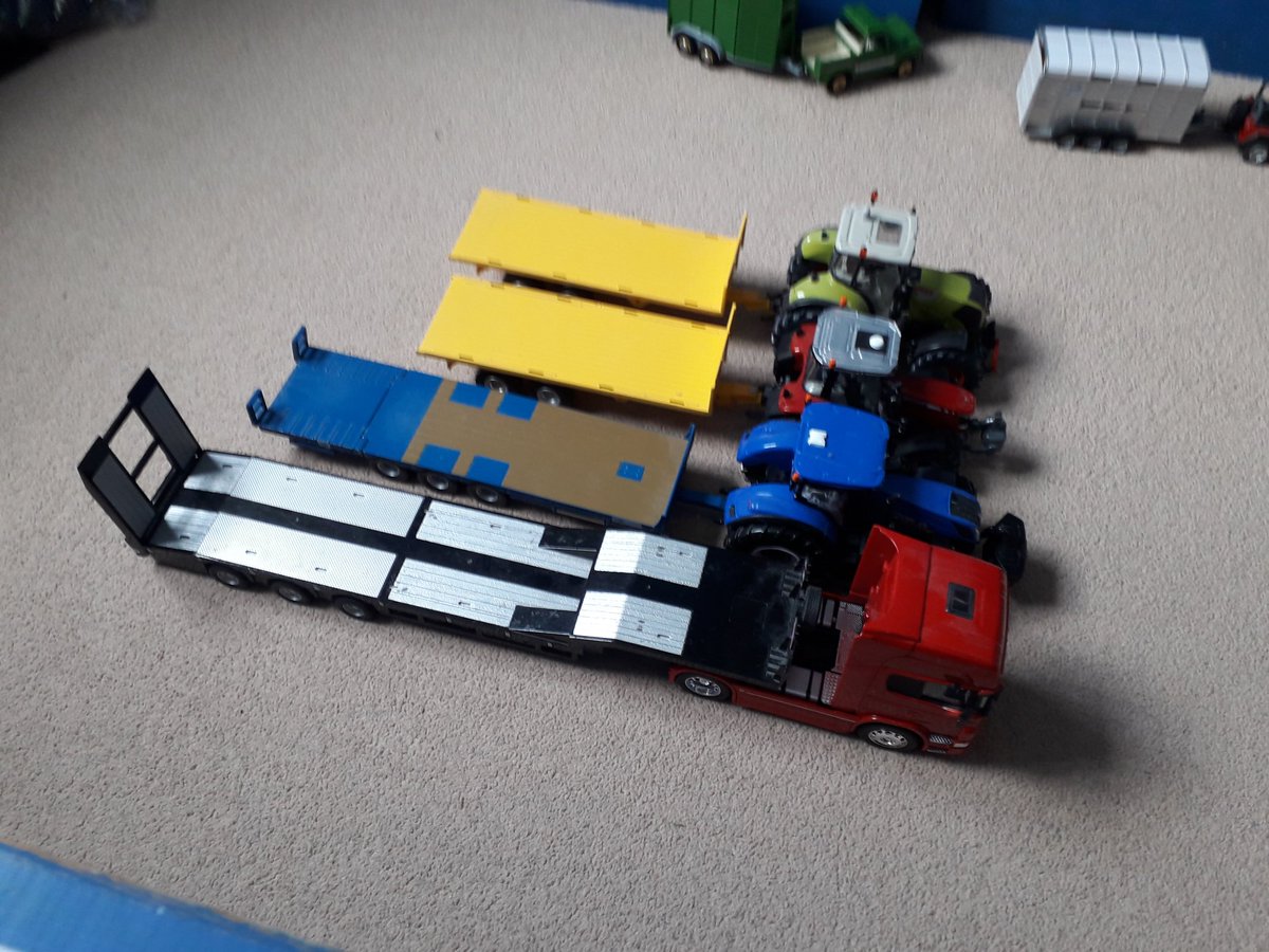 AdviserSPS's tweet photo. And the most dangerous stage of baling #noropes #squareandround #carpetfarming https://t.co/StwKUGvGiJ
