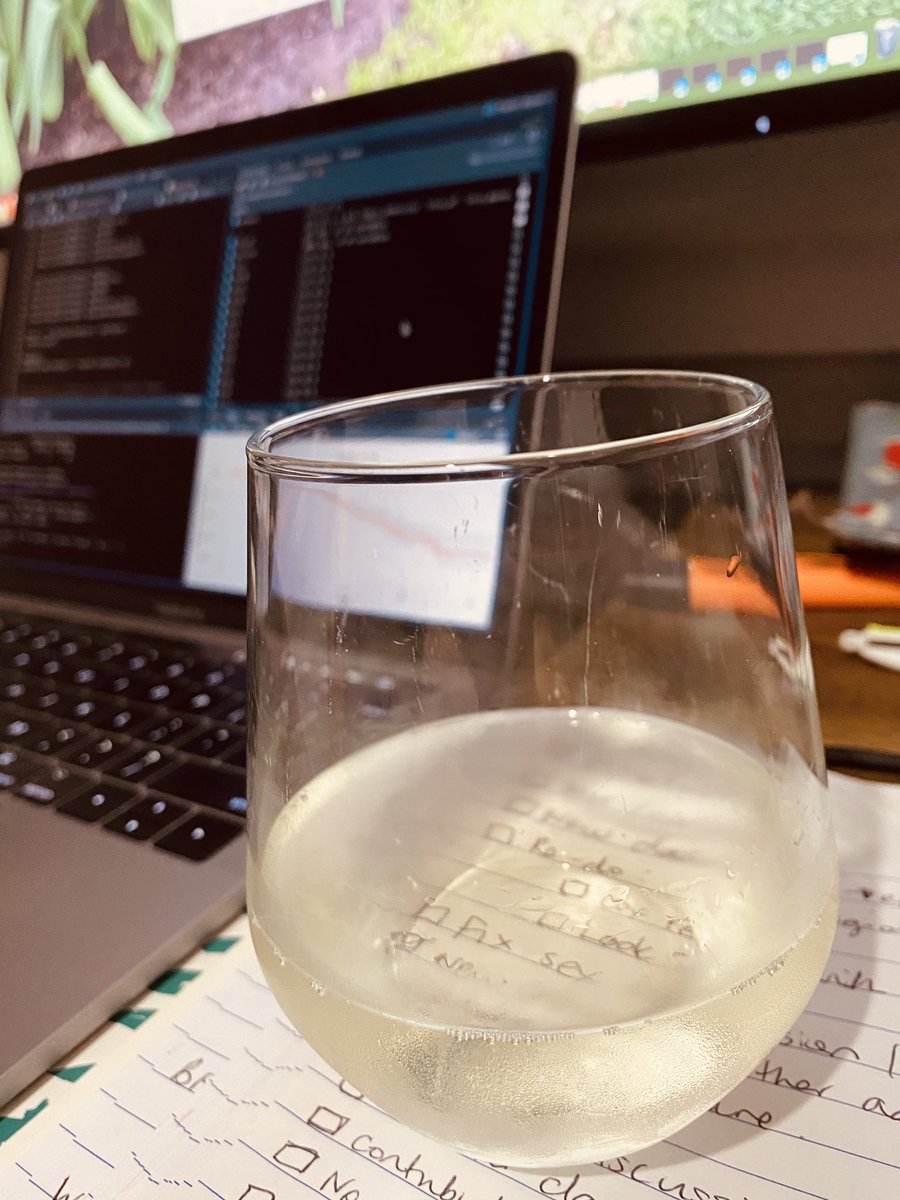 jodieingles27's tweet photo. I always find Friday afternoon data analysis pairs well with a South Australian Sauv Blanc #academicchatter #workfromhomebenefits #anotherweekdown https://t.co/fZ5iZgAQlo