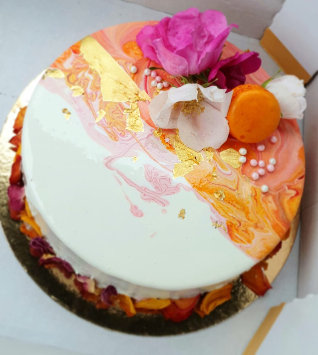 HivemindInsight's tweet photo. Office opening today at 13.00. Join us for small get-together and get a piece of amazing cake .

We are located in Electrocity, B entrance  4th floor. Our office is just next to paradise theme coffee space in @WerstasTurku.

Take your business cards!

#newoffice #opendoors https://t.co/yLMAi9T6vE