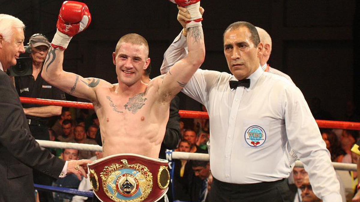 📆 On This Day...

🥊 In 2010, AND THE NEW! <a href="/ricksterko/">Ricky Burns</a> won his first world title, roaring back from a first round knockdown to claim the WBO Super-Featherweight crown by UD over Roman Martinez at Kelvin Hall, Glasgow! 👑

🤔 What is your favourite 'Rickster' victory ❓

#Boxing