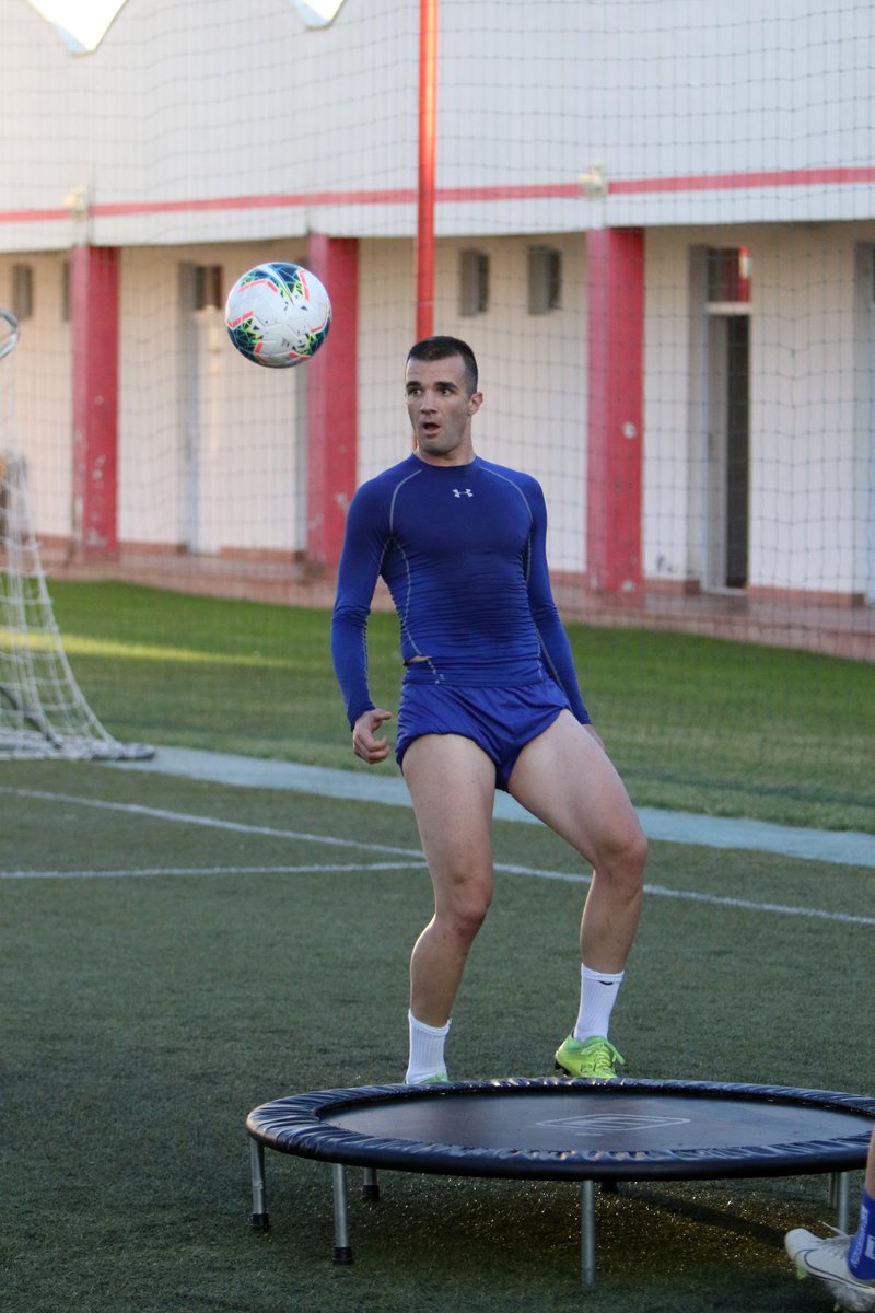 FKVojvodina1914's tweet photo. Redovno zagrevanje pre treninga!😁👌⚽️ #fkvojvodina #gemovic #djuric #vukadinovic #vuklis https://t.co/6IzP479HGl