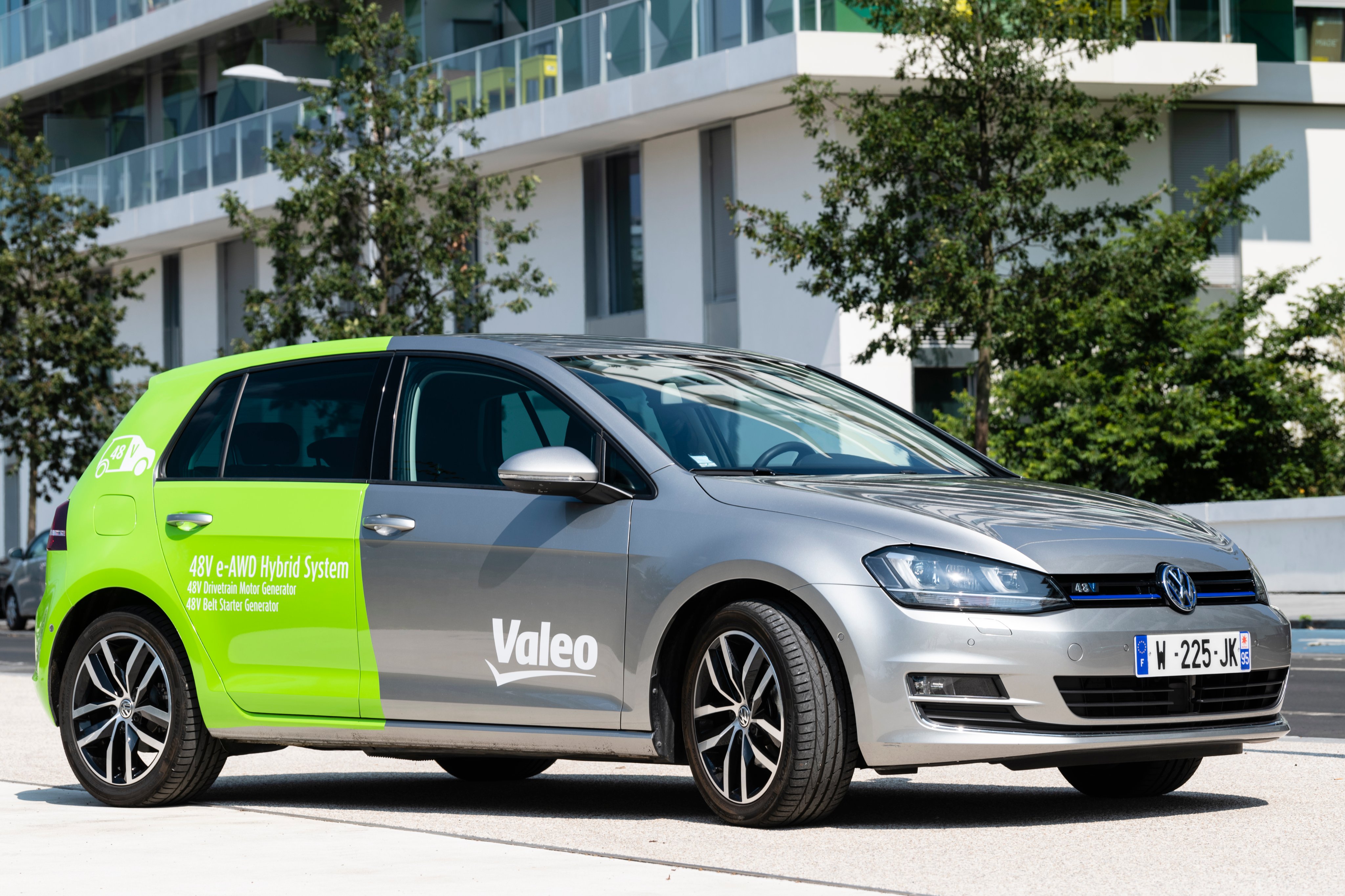 Green mobility: Atlantic France start-up Velco partners with Valeo