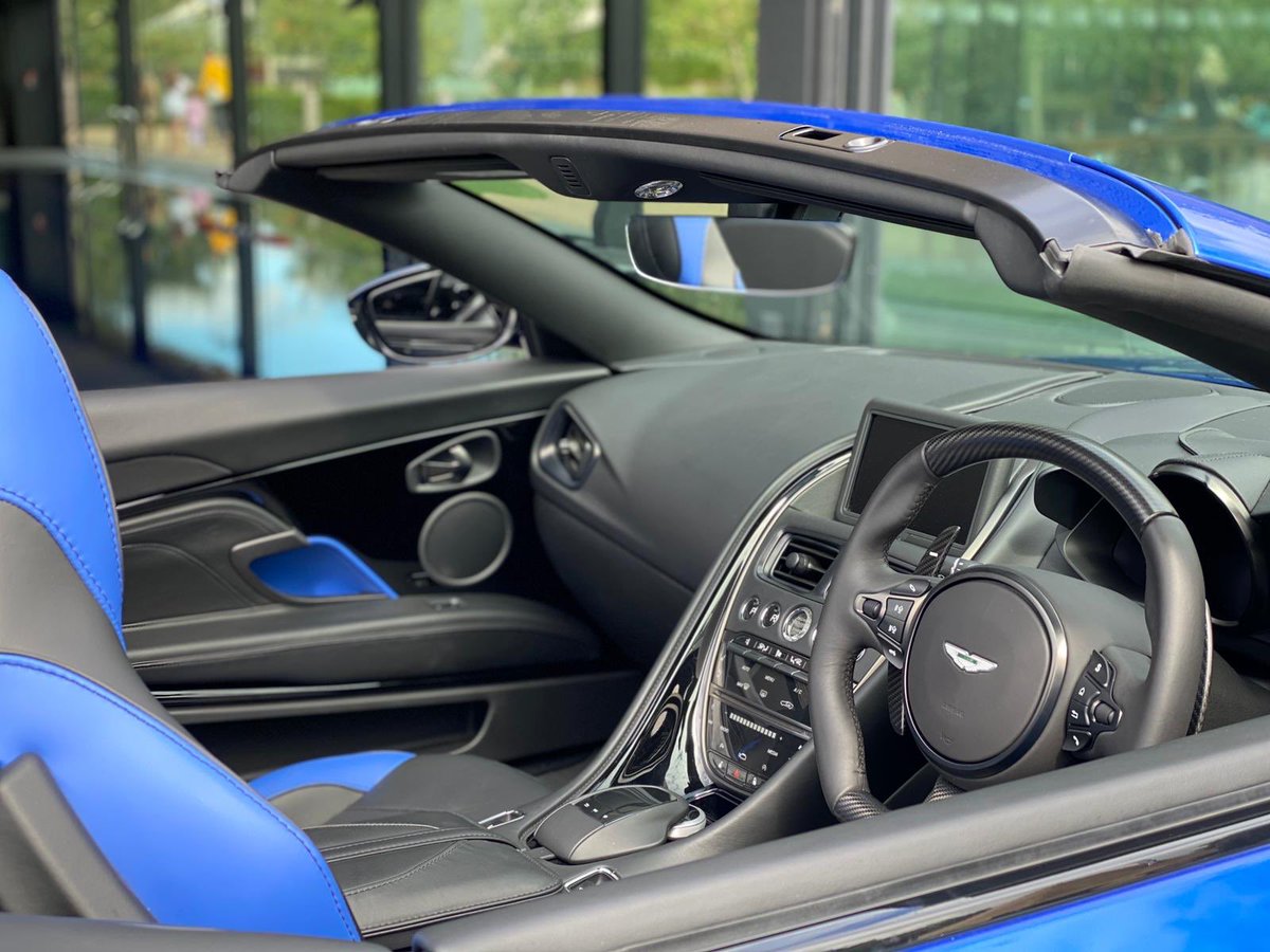 Aston_Reading's tweet photo. That Friday feeling 😌....

With @autovivendi and the awesome @astonmartin #DBSSuperleggera #Volante 💙. 

#AstonMartin #HROwenAstonMartin #HROwen #Cheltenham #Reading #beautifultodrive #beautifulisabsolute #autovivendi #awayoflife #friday #fridayfeeling #friyay #weekend https://t.co/7r65DTY0uZ