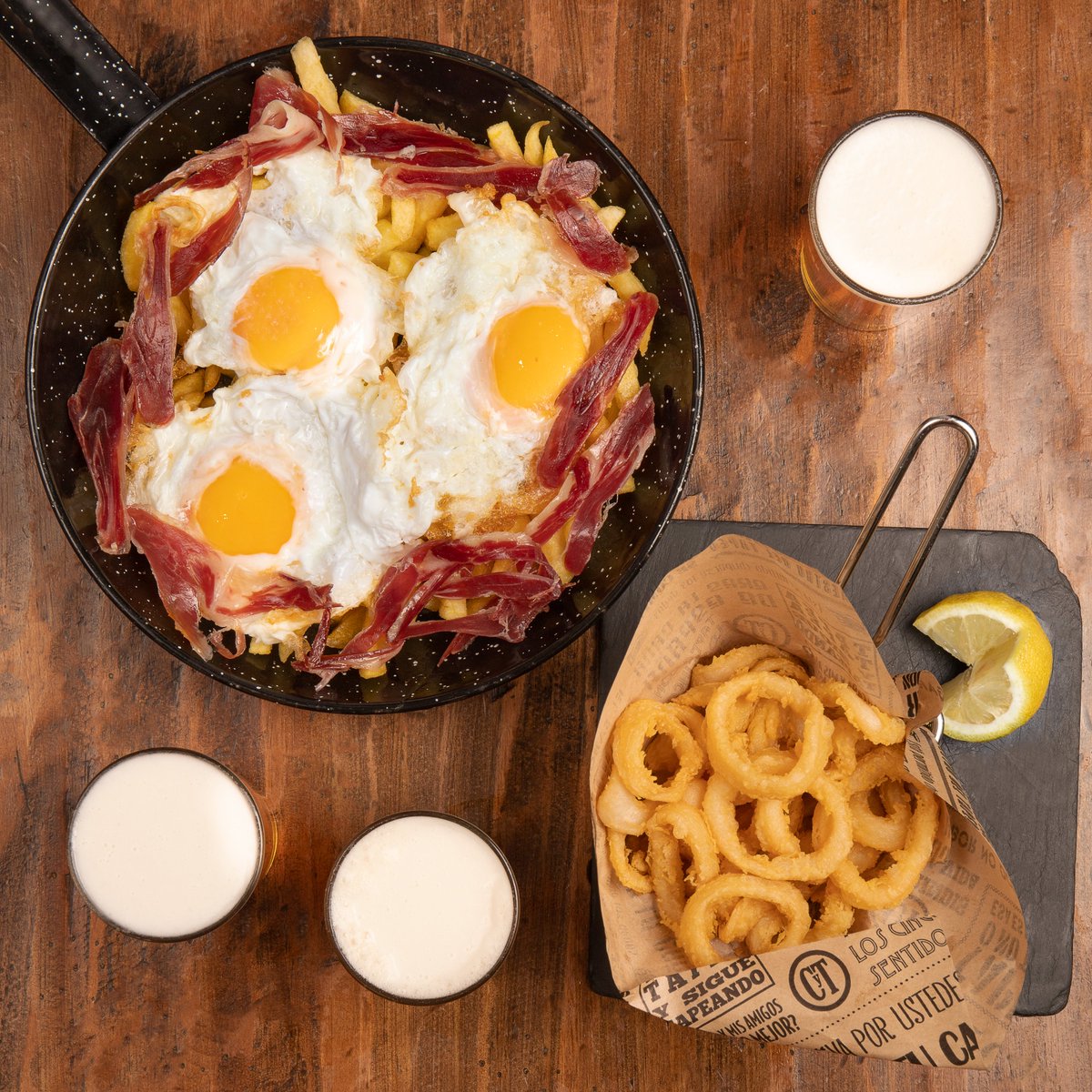 Canas_Y_Tapas's tweet photo. Disfrutar de lo más nuestro con los más tuyos es aún más fácil reservando con nosotros. ¡Visita nuestra web y llama a tu local más cercano! https://t.co/j0JqdR2GLh