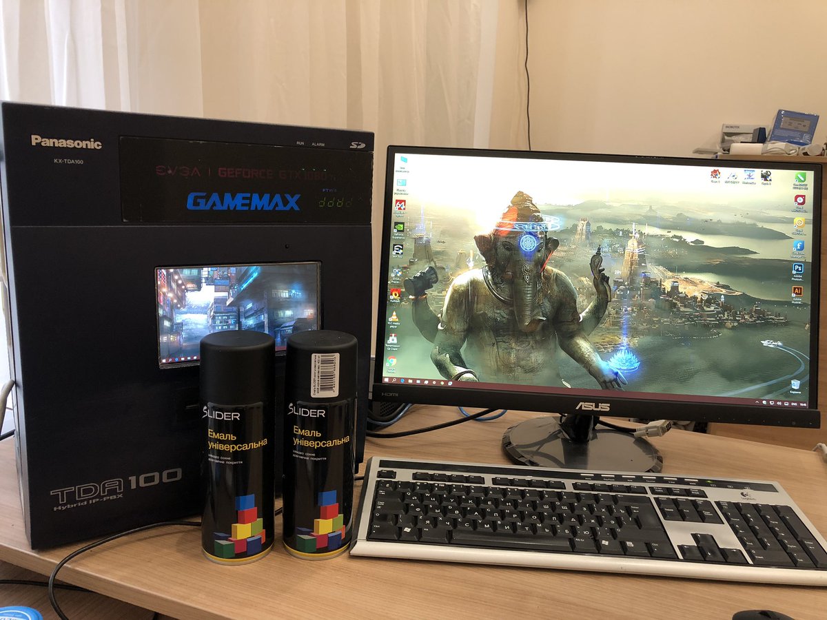 WowihaY's tweet image. Продовжую кастомити. #CustomMod щось с карбоновою плівкою поки не виходить, узяв 2 банки аерозольної матової чорної фарби. Якщо буде час, спробую сьогодня пофарбувати деталі корпусу.