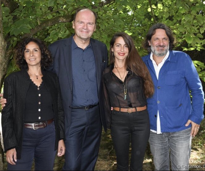 mumagellan's tweet photo. Souvenir de l’avant-première de #professiondupere au festival d’Angoulême. ( que j’ai adapté avec le réalisateur #jeanpierreameris ) Si bel accueil ...
#sorjchalandon #adaptationcinematographique #festivaldangouleme #benoitpoelvoorde #audreydana #olivierdelbosc #juleslefebvre https://t.co/JobZZgGnHR