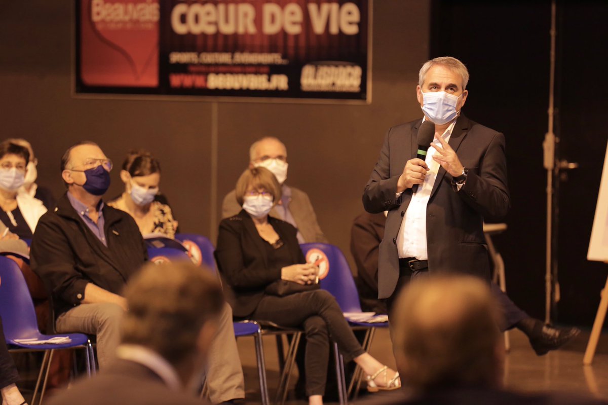 hautsdefrance's tweet photo. Ensemble, on se bat pour la relance ! La Région #hautsdefrance présente le plan de #RelanceHDF aux élus locaux et chefs d’entreprises du territoire à #Beauvais. https://t.co/1oFGm3FK79