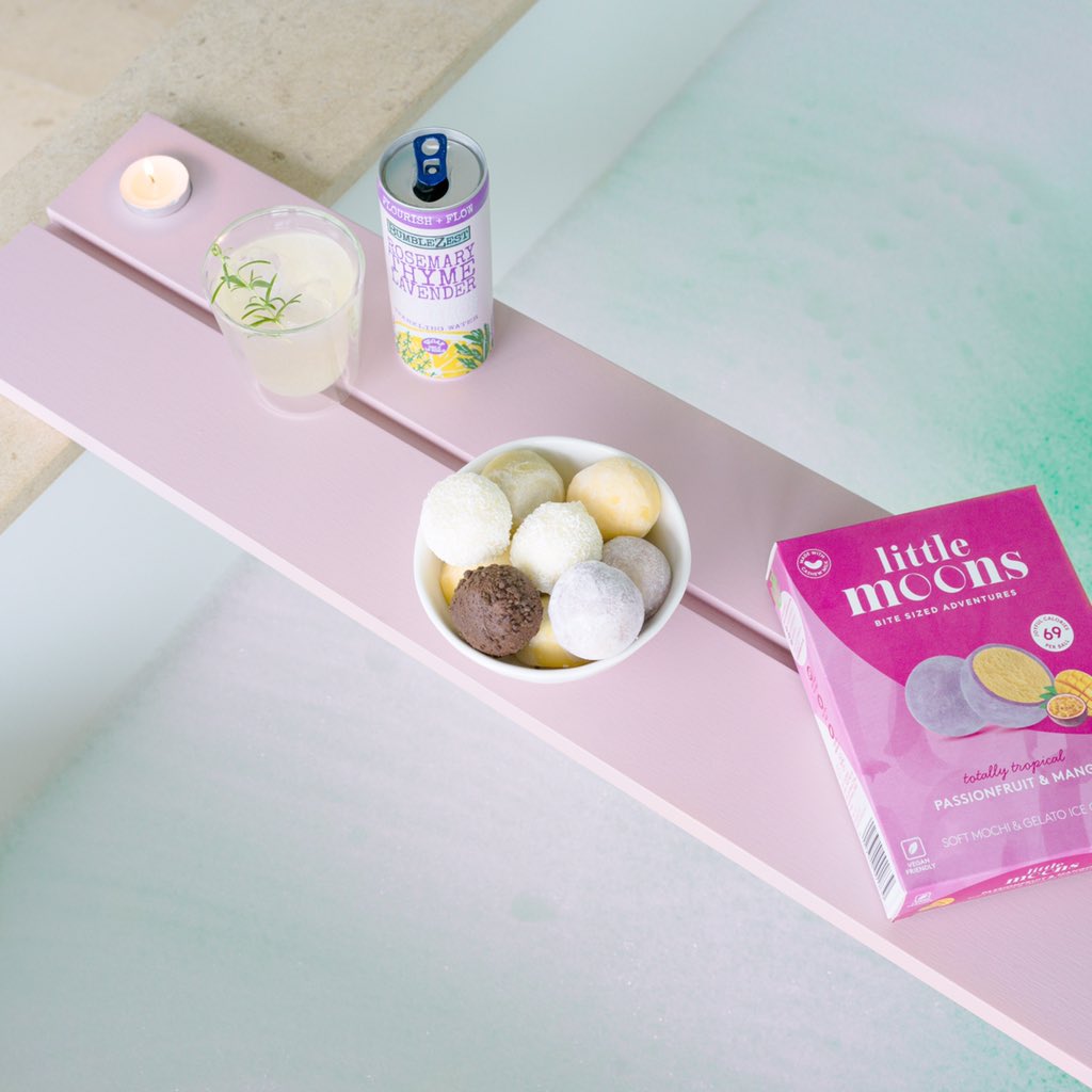 ⭐️GIVEAWAY TIME⭐️

This week you could WIN a wonderful bath time bundle. Some refreshing BumbleZest drinks, delicious mochi, and a stylish bath board to put it all on.

All you have to do is LIKE, FOLLOW and RETWEET!

Winner announced on our insta 11/09/20. UK only. Good luck! 🍀