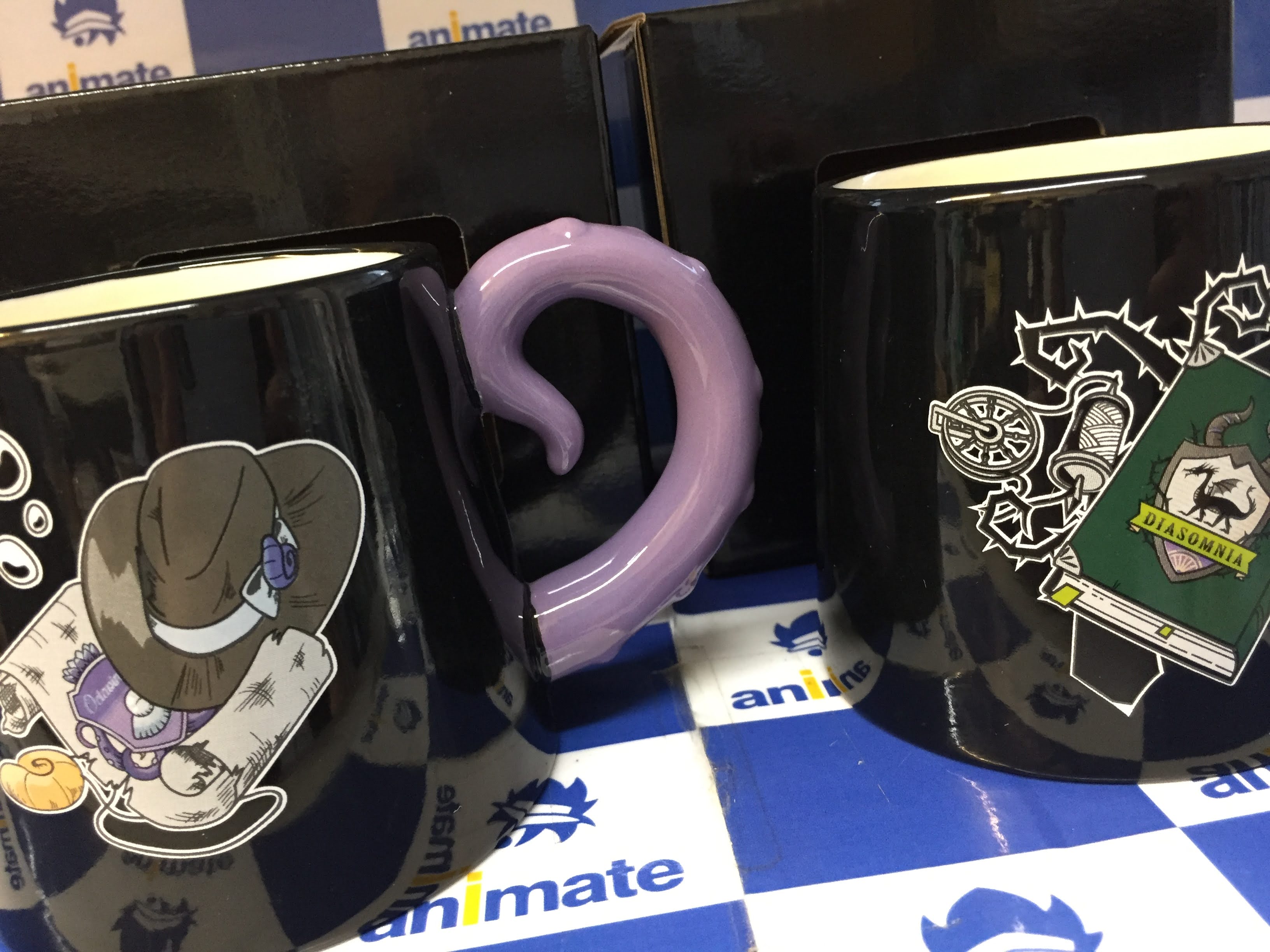 アニメイト和歌山 アルバイトスタッフ募集中 グッズ入荷情報 ディズニー ツイステッドワンダーランド ハンドルマグ 各種 が入荷しました コーナーにて販売中です ディズニー ツイステ T Co Pdnyblcvrf Twitter