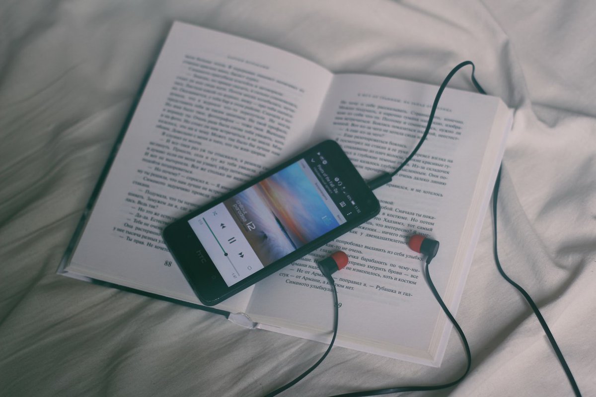 listmetech's tweet photo. Time to get the music started! Tell us what tunes motivate you #weekendmotivation #timetopick 🔥 https://t.co/dnx2ymvH8q