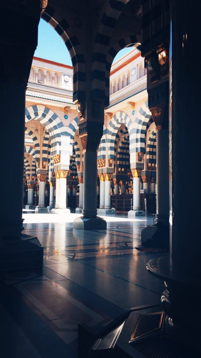 sugar_cube1990's tweet photo. " الله ينشُر فِي مضائِقنَا الرِّضا ، الله يفتَح ألف بابٍ للرّجاء " ☁️💌

#يوم_الجمعة 
#تصويري https://t.co/BM6kWlH6f9