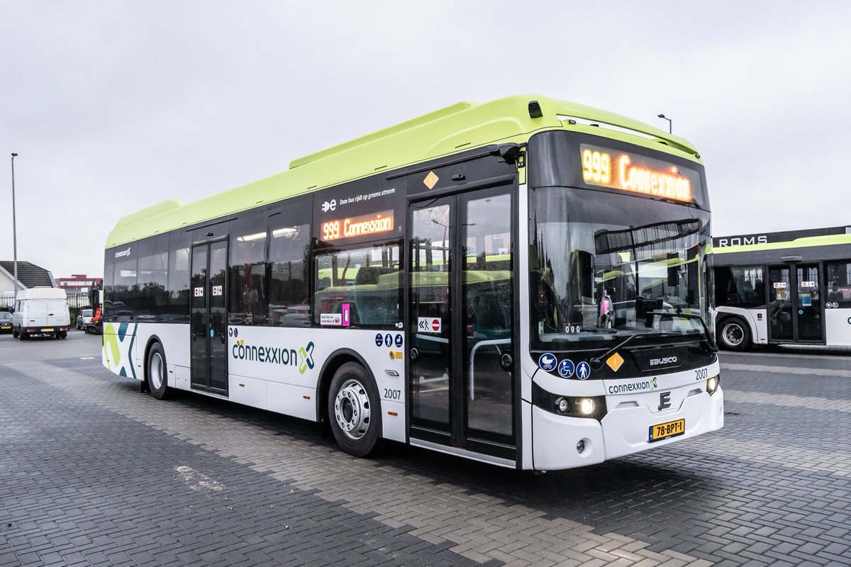 Geen spiegels, maar camera's! De eerste 100% elektrische <a href="/EbuscoBV/">Ebusco®</a> bussen kwamen gisteren aan bij <a href="/Connexxion/">Connexxion</a> in Haarlem. Dit najaar verdwijnen de bekende groene gasbussen uit het straatbeeld van Haarlem e.o. en worden vervangen door o.a. 45 gloednieuwe Ebusco's.

#wearetransdev