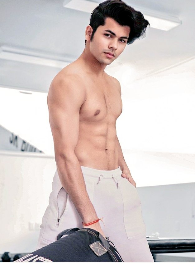 Siddharthlovee's tweet photo. 8 days left love ❤️
@siddnigam_off
#SiddharthNigam #ultor #avneetkaur #Aladdin #SidNeet #Alasmine #AladdinNaamTohSunaHoga https://t.co/nzc9wIyGpa