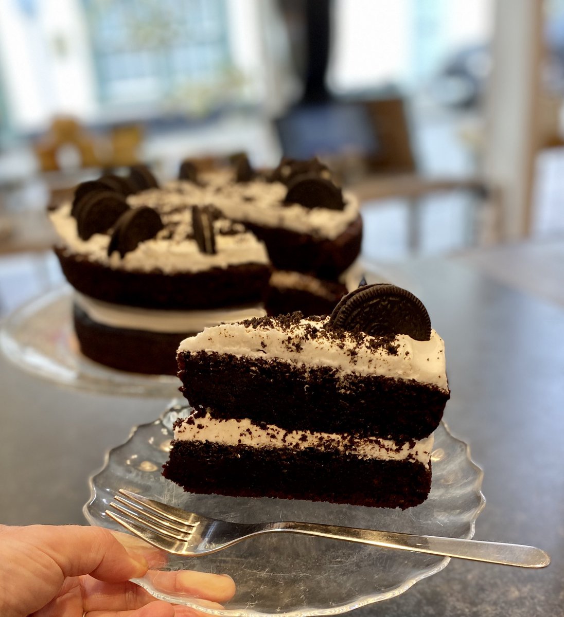 Today’s cake by the slice
.
Cookies & Cream
.
#vegancakebytheslice #caketogo #norwichlanes #vegancake #dairyfreecake #fridaytreat #upperstgiles