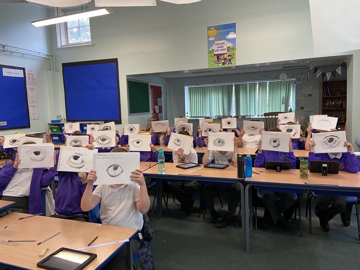 curie_rc's tweet photo. Fabulous artwork from Curie Class inspired by their descriptive writing @StOswaldsRC @accessart @ALPSITnews https://t.co/CHPaNBa2HN