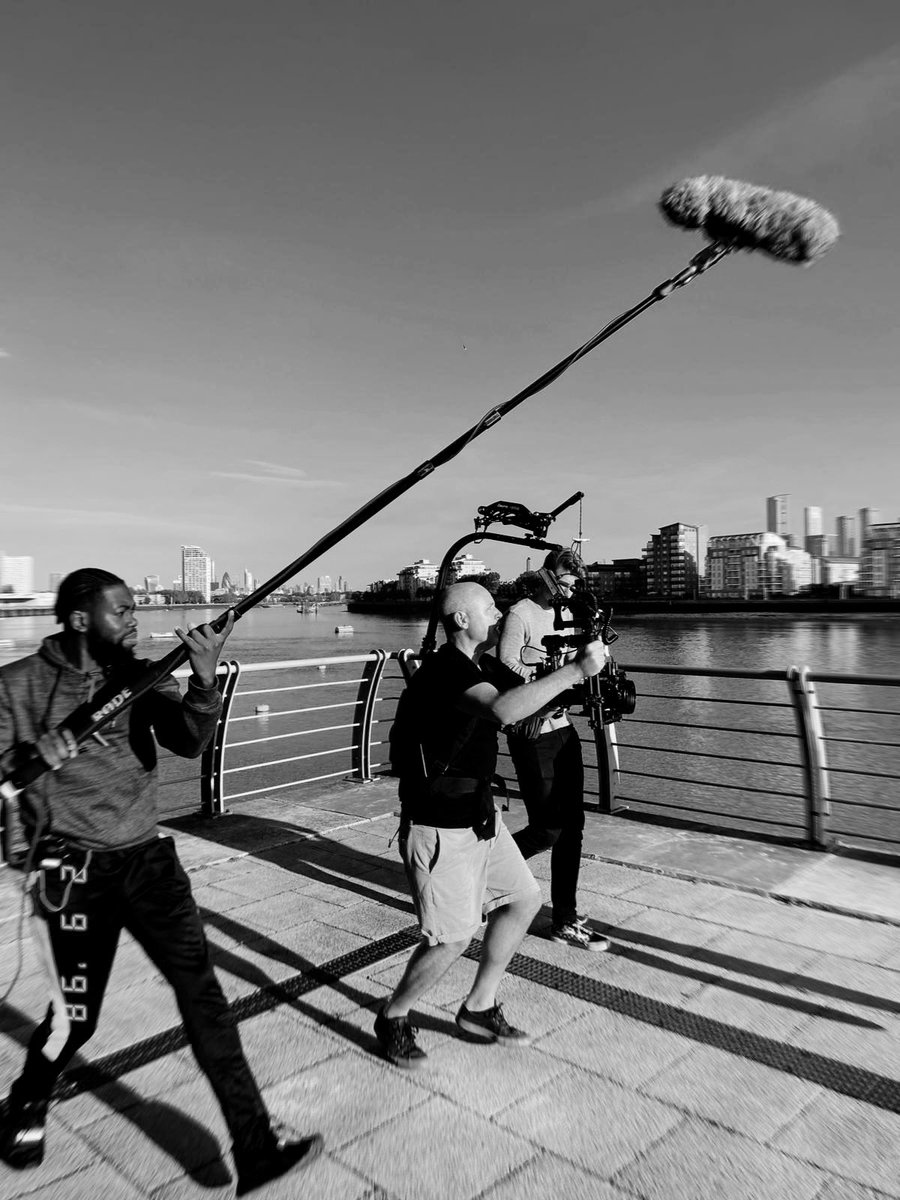 MoAliDirector's tweet photo. 40 pages in 2 days!
A HUGE thank you to the cast and crew who shared their artistry on this project! https://t.co/7jhPkphIAB