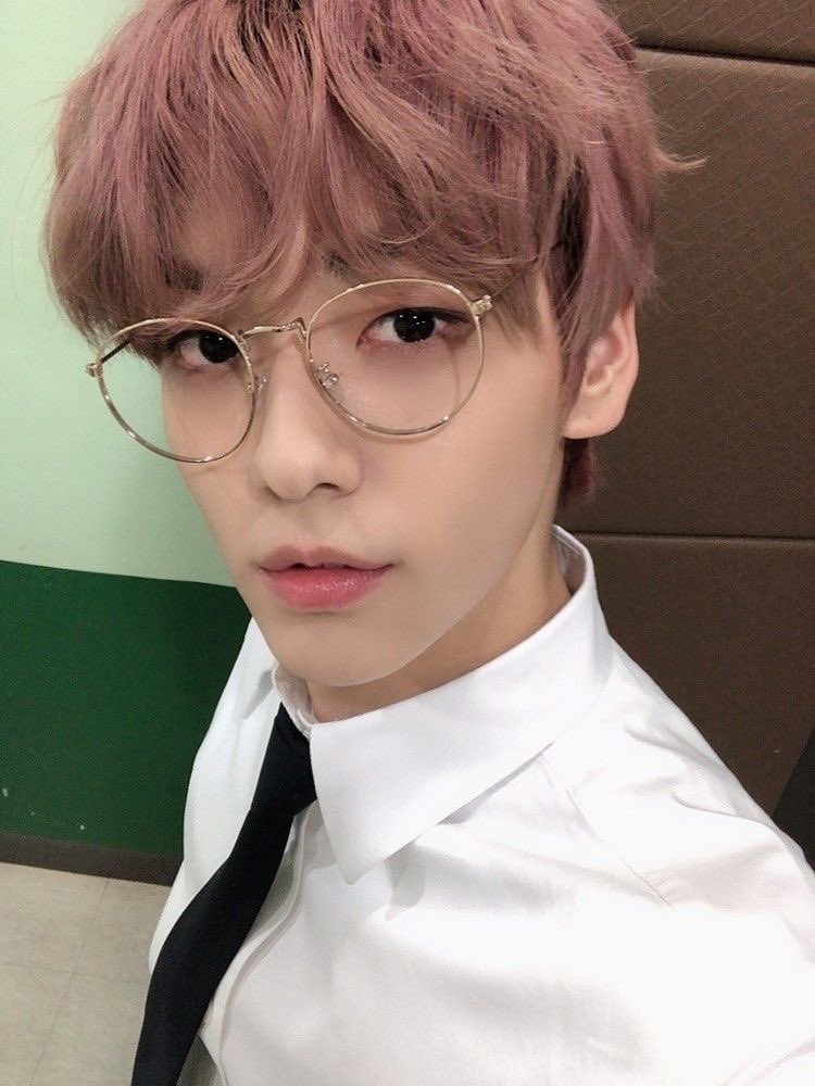 fightmejoon's tweet photo. @moa_forum @TXT_members @TXT_bighit CHOI SOOBIN BEST MC
@TXT_members @TXT_bighit
#SOOBINBESTMC
#FridayWithMCSoobin
#CheeringForMCSoobin
#TOMORROW_X_TOGETHER
#ํฌ๋ชจ๋ก์ฐ๋ฐ์ดํฌ๊ฒ๋ https://t.co/W0LAGR8A2s