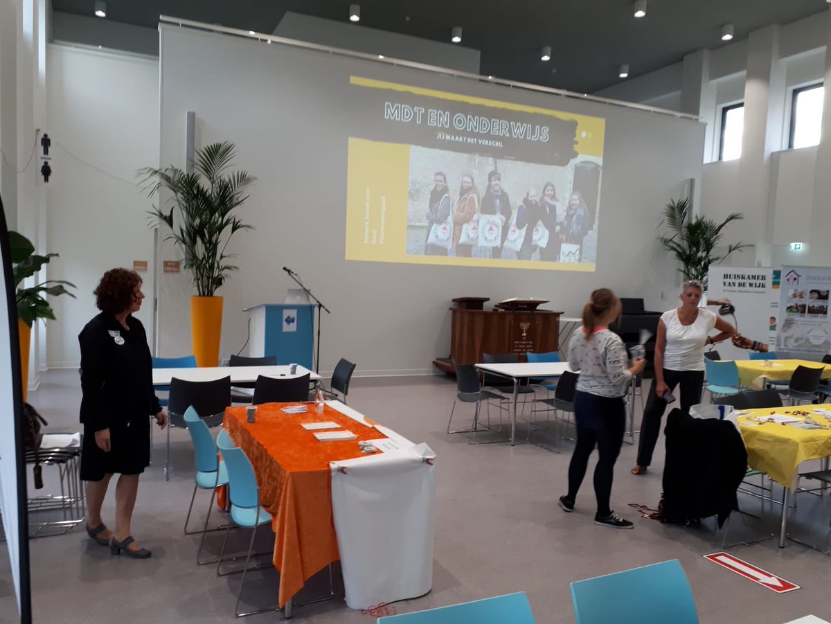 Aanwezig op de markt Maatschappelijke Dienst Tijd (#MDT) bij het <a href="/Hoornbeeck/">Hoornbeeck College</a> in #Gouda. Op zoek naar #maatjes voor mensen in #eenzaamheid. Mooie samenwerking met <a href="/SamenvoorGouda/">Samen voor Goud</a>. #jongeren #voorelkaar #MDT #stage