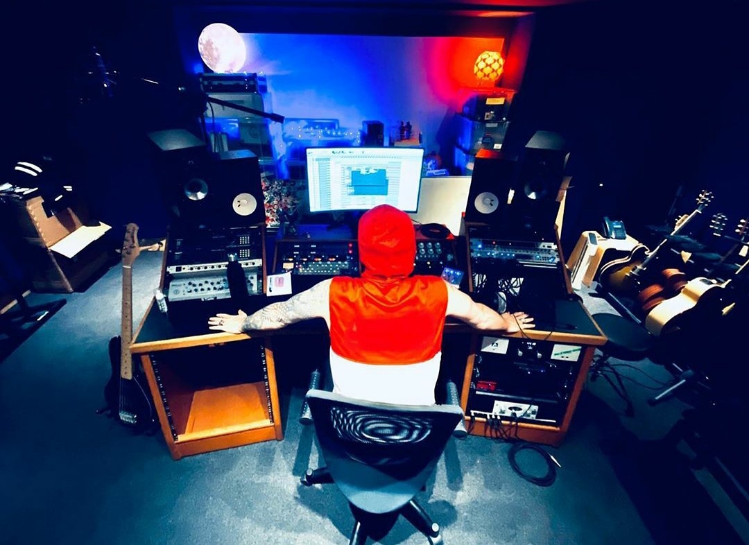 Sjames11James's tweet image. I feel great things coming out of that studio on the back of what has to be an horrendous year! This makes me so happy ๐โค #ScriptStudio #scriptforlife #TheScriptFamily #ScriptEditAngels @thescript @TheScript_Danny @glenofthepower