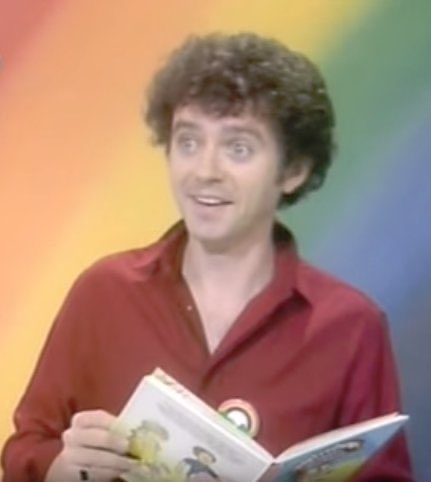 BungleDavidson's tweet photo. 5 Dec 73: An extremely drunk Christopher Lillicrap payed an unwelcome visit at midnight. Staggering outside Jane’s window, he belched: “Bong! It’s Lillicock O'Clock! The Lilliclock has struck 12 - and that’s not the only thing that’s ‘12’ if you get my drift.”

Buns for supper https://t.co/yJggAzxN00