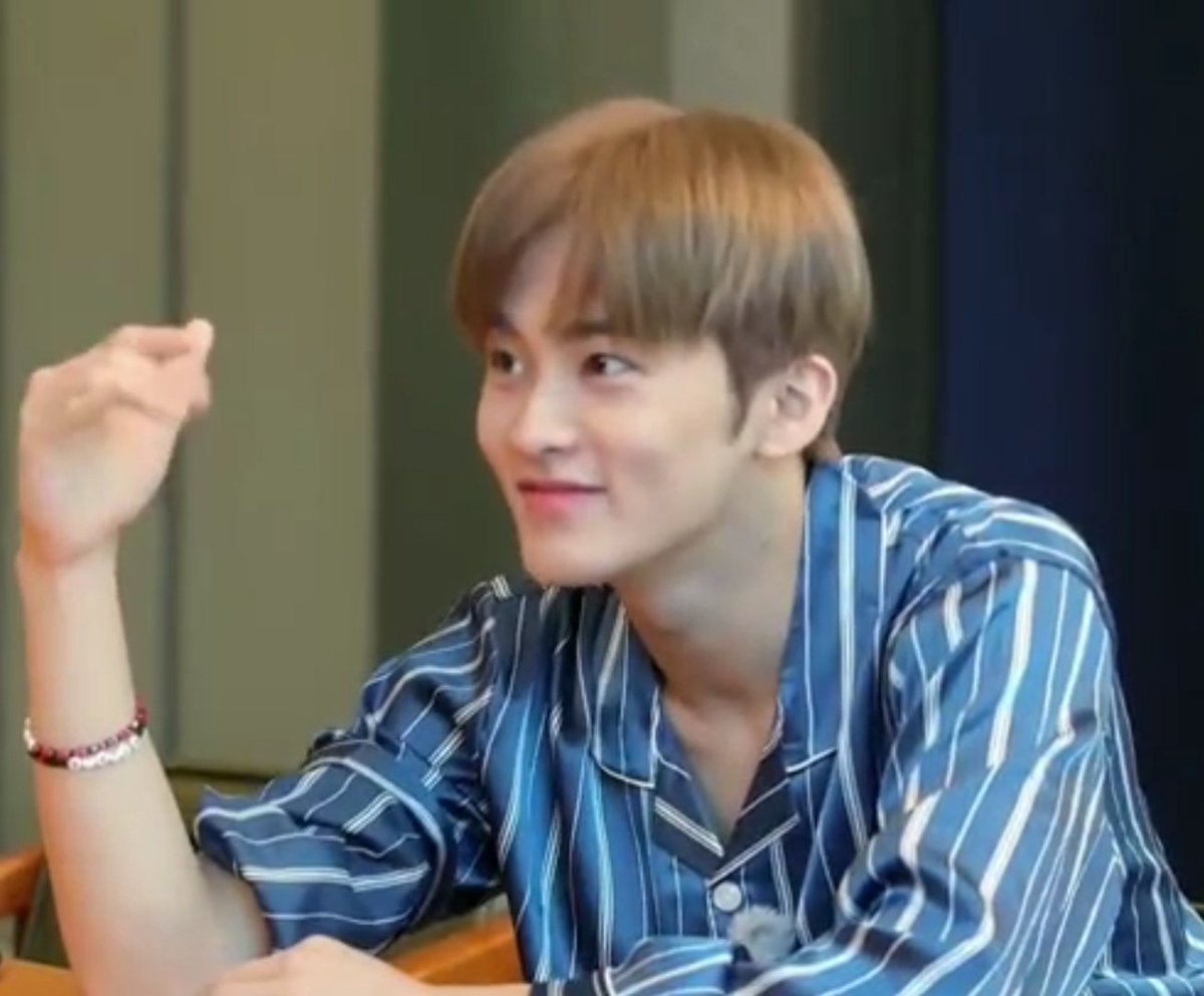 chile_superm's tweet photo. 200904| #BAEKHYUN y #MARK  teaser 2 M TOPIA(captura)Serán  12 episodios 

📢 ¡<MTOPIA> se lanzará a nivel mundial a través del canal #SMCC_STUDIO_A en YouTube!

👉https: //t.co/OQ3R62PjKL

⏰Premiere el 24 de septiembre a las 6PM (KST) 
.
.
.
©mtopia.

#SuperM 
#Wearethefuture https://t.co/icajULjYJv