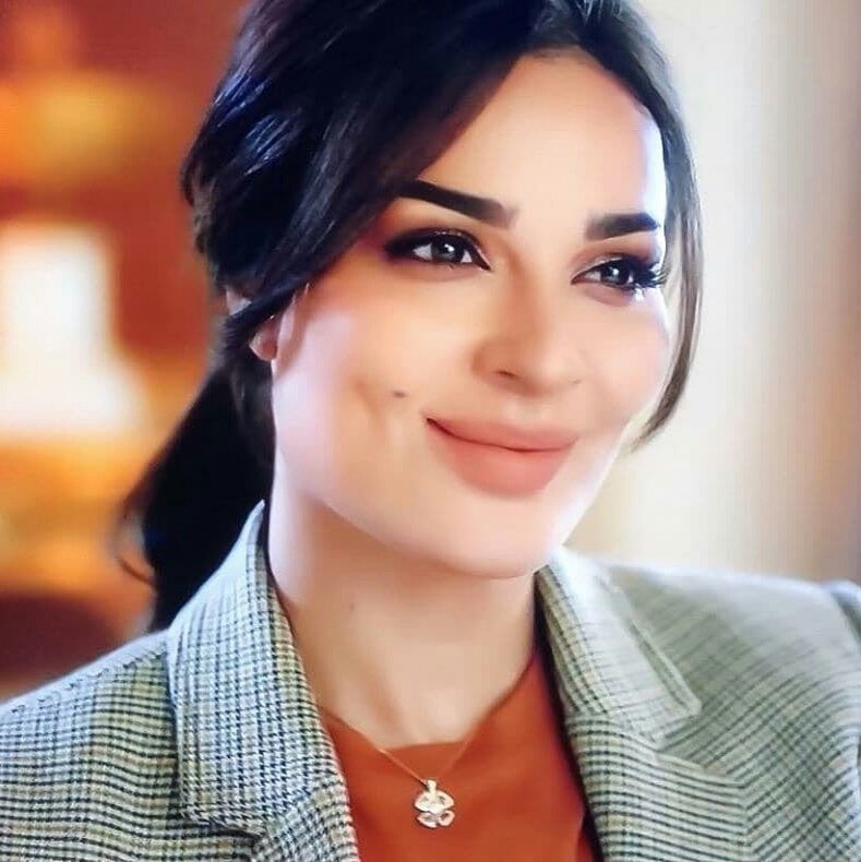 walaaSimre's tweet photo. يسعد صباحكم يارب 💕💕💖💖
@nadinenjeim 
#نادين_نسيب_نجيم 😊💖🌺🌼 https://t.co/uc8JGYj7mz