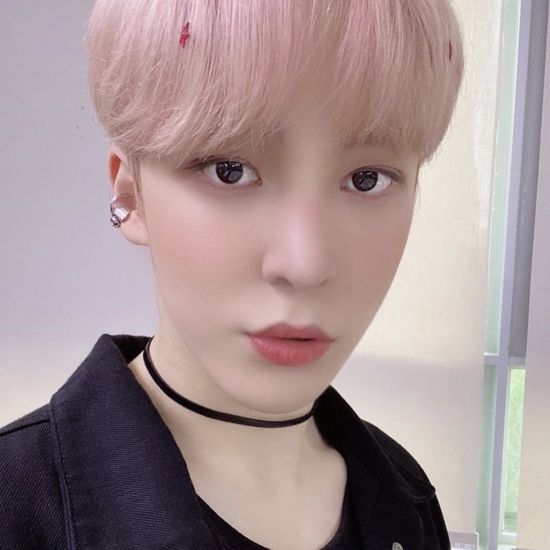 oh here's more photos of yunho with the blush!!! im starting to get weak for this   @ATEEZofficial  #ATEEZ    #에이티즈    #윤호