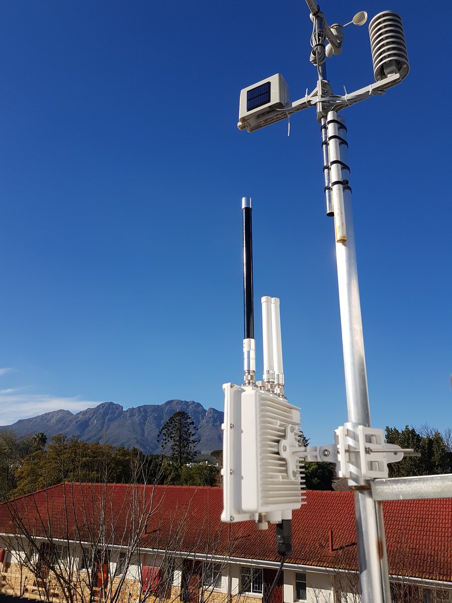 <a href="/RAKwireless/">RAKwireless</a> RAK7249 DIY Outdoor gateway installed om my roof providing <a href="/thethingsntwrk/">The Things Network</a> coverage for the town of Stellenbosch. <a href="/ttn_westerncape/">The Things Network Western Cape</a>