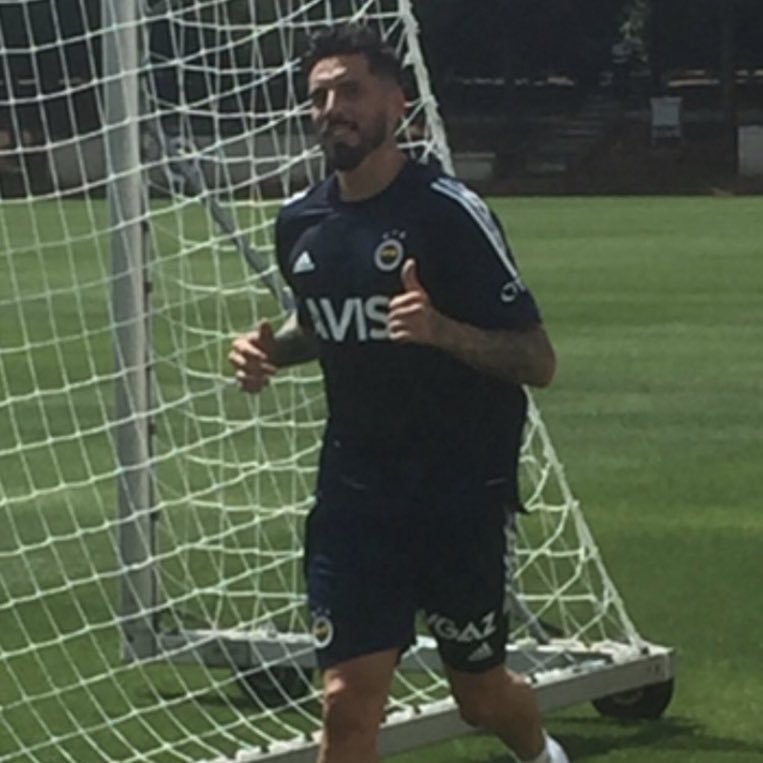 José Sosa:"Fenerbahçe ile ilk antrenmanıma çıktıktan sonra menajerimi aradım ve sözleşmemi iptal edip Trabzonspor'a geri dönüp dönemeyeceğimi sordum."