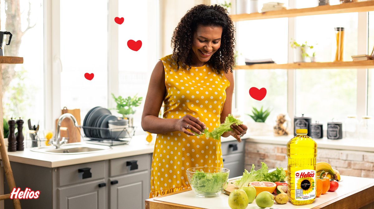 TweetHelios's tweet photo. Helios fam, it may be #HeritageMonth but it's also SPRING! ๐ The season of blossoms, bright colours, fresh foods and rejuvenated mindsets. ๐ ๐ท In Spring, what do you like to cook for you and your family? ๐ฅ
โขโขโข
#CookingWithHelios #Helios #HeliosSunflowerOil https://t.co/x0KoXSlqO2