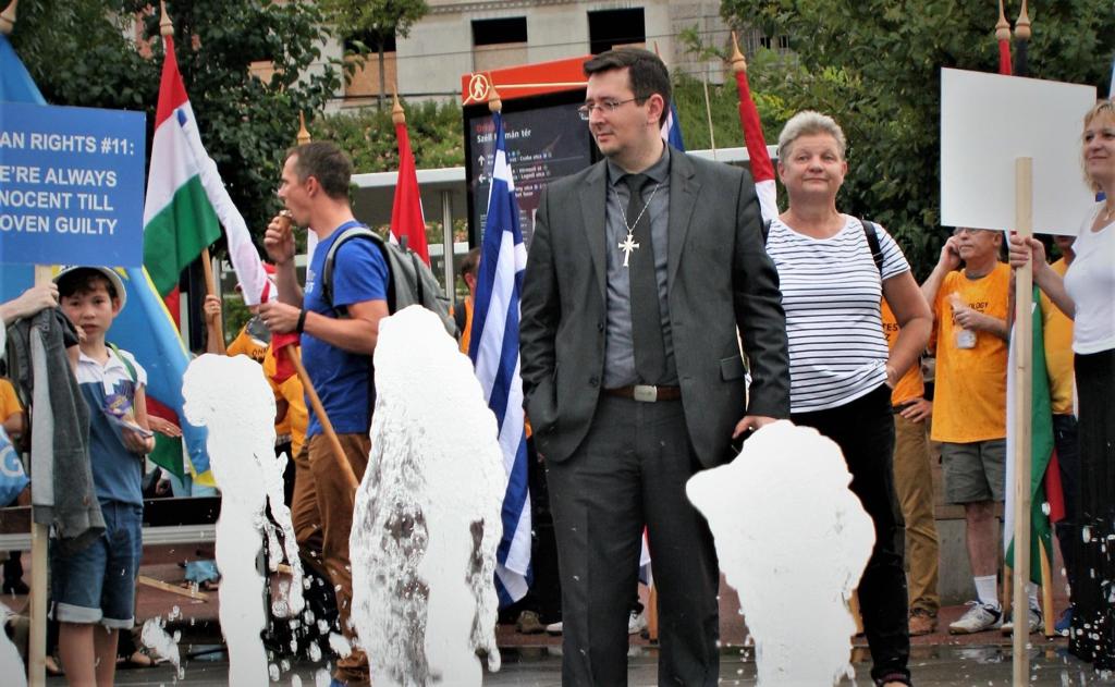 Ivan__Arjona's tweet photo. ESP: Hace justo 2 años, en Budapest, en la lucha por la libertad religiosa.
ENG: Just 2 years ago, in Budapest, on the fight for Religious Freedom
#forbdefenders #freedomofreligion #europe #ohchr #humanrights https://t.co/njkbaJ4cZe