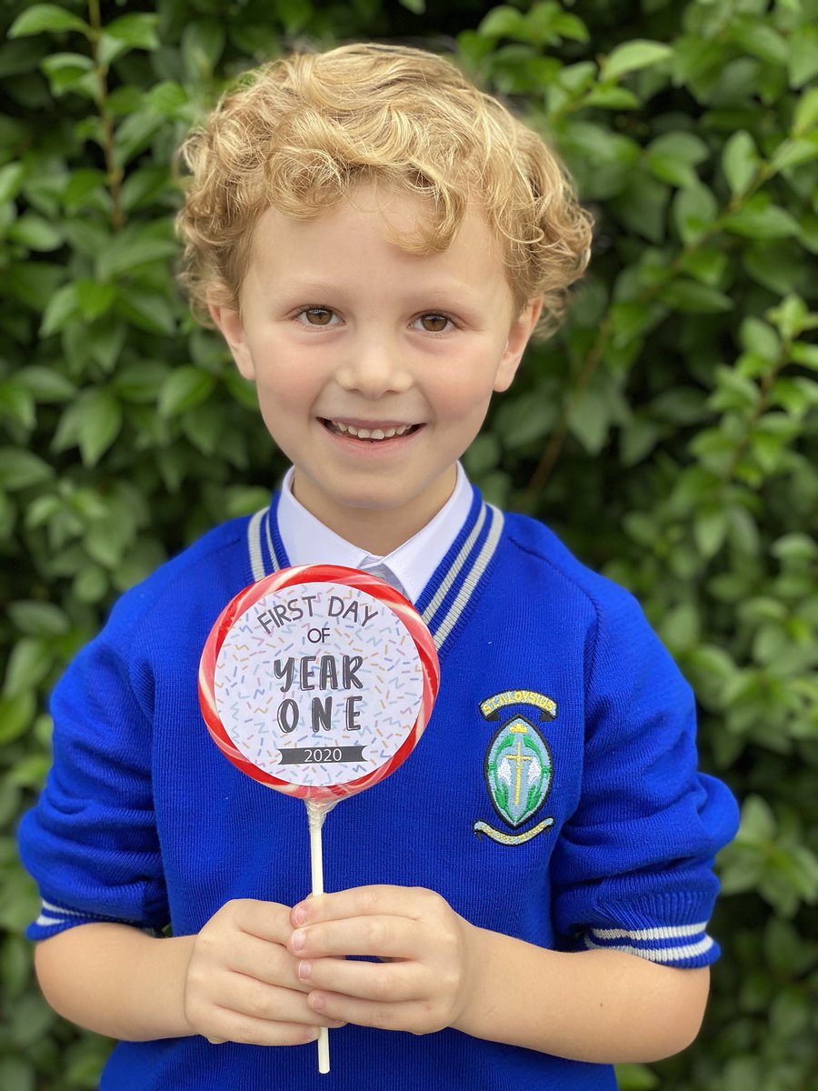 INACTIVEStAl's tweet photo. Cardiff are so excited for their first full day in #Year1! We have taken first day pictures this morning and we look so smart! 🤩 #Year1 #BackToSchool #FirstDayPictures https://t.co/b4bnHvbGpe