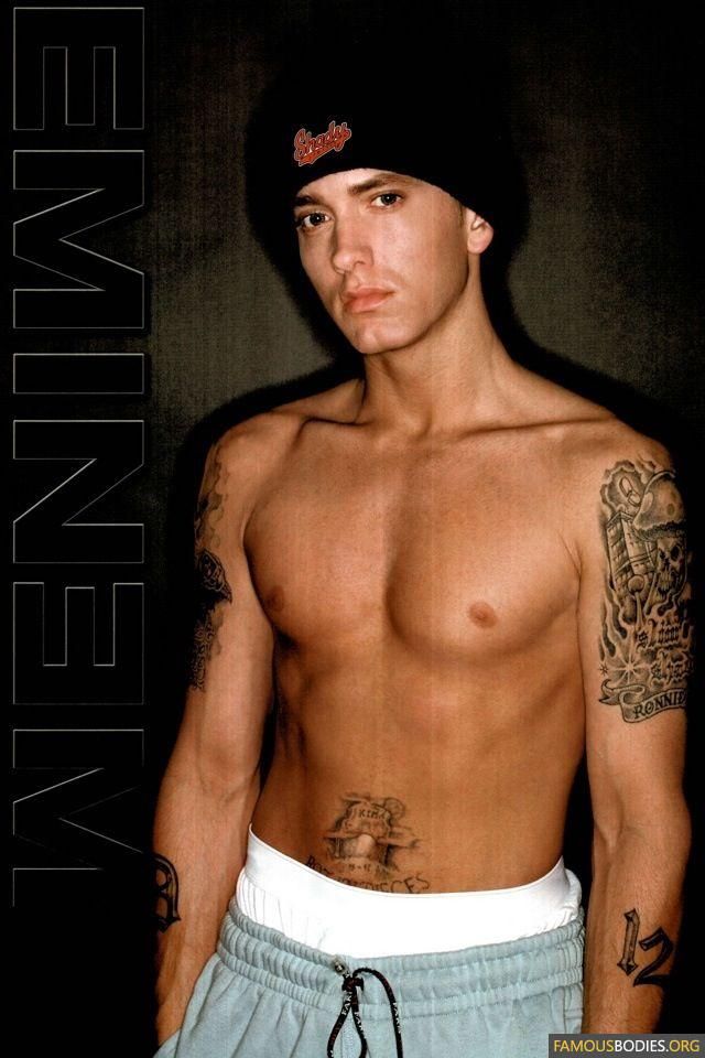 NotManuRioss's tweet photo. Eminem could destroy me and I'd ask for more https://t.co/vByKr8EMUB