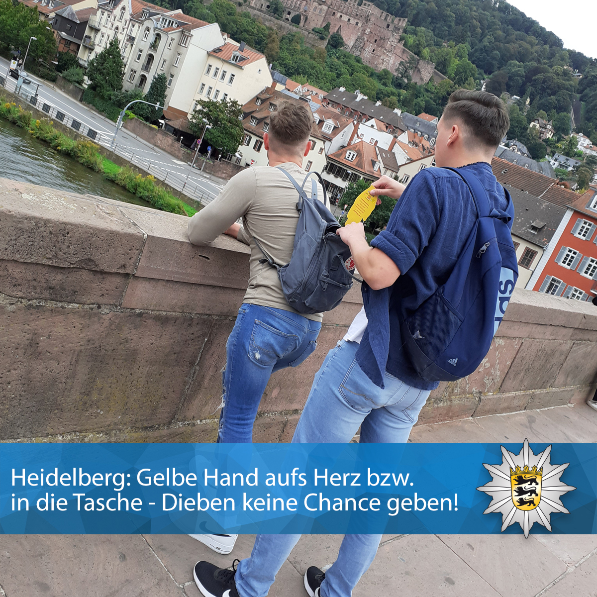 PolizeiMannheim's tweet photo. 🤚 Was in #Heidelberg gilt, gilt auch andernorts: #GelbeHand aufs Herz - seid Ihr gut geschützt vor #Taschendieben? 🖐
https://t.co/NyEVjo09Cv https://t.co/XPLG0UJ3oc