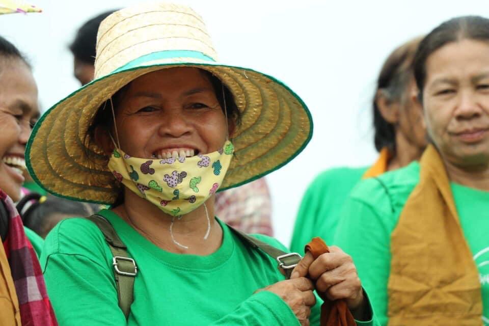 BeePranom's tweet photo. Villagers #WHRDs Lighten up with Victorious Smile ,successful occupy the mining after26 yrs of struggle &amp; to crush every fear 
#WhatHappeningInThailand #LetsEndItInOurGenerations 
#ActionAgainstClimateChange #ActionAgainsProverty
#FreeDongMafai #Occupy 
photosby Yok Thuemor https://t.co/nH9uKVrpQh