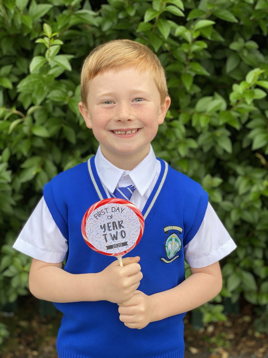 INACTIVEStAl's tweet photo. Cardiff are so excited for their first full day in #Year2! We have taken first day pictures this morning and we look so smart! 🤩 #Year2 #BackToSchool #FirstDayPictures https://t.co/mN3fQYWQBF