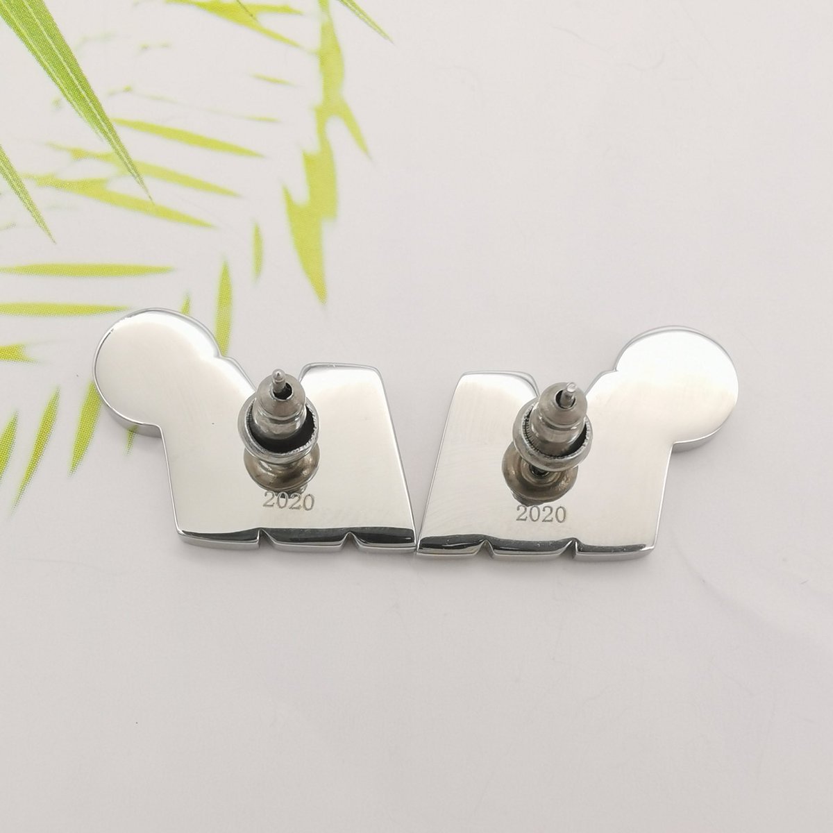 MinusTwoGlobal's tweet photo. Close up detailed look at our stud earrings available at the end of the month #Minustwø https://t.co/wJPkiQR91w