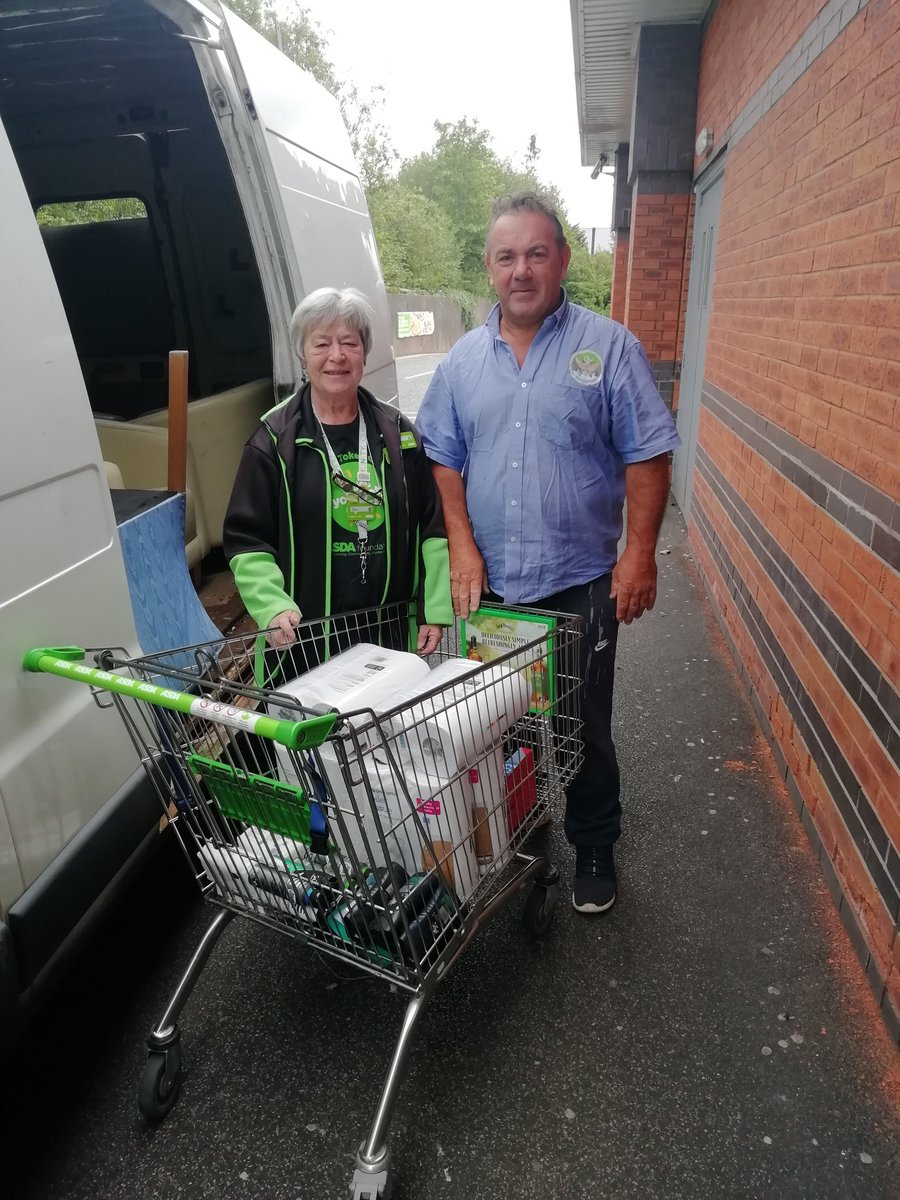 VeteransCic's tweet photo. Veterans community force Runcorn veterans received donated items fro Asda community officer Dee &amp; Runcorn Veterans food Bank re stocked for VCF &amp;Runcorn veterans re-op after lockdown.#LCRcares#Riverside#co-opruncorn#Haltonccg#fareshare#kindred#Asda https://t.co/OtezmBJGUA