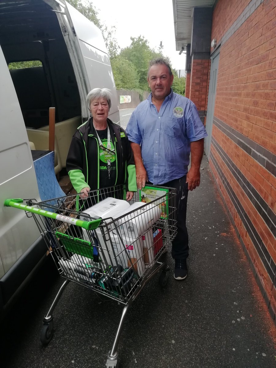 VeteransCic's tweet photo. Veterans community force Runcorn veterans received donated items fro Asda community officer Dee &amp; Runcorn Veterans food Bank re stocked for VCF &amp;Runcorn veterans re-op after lockdown.#LCRcares#Riverside#co-opruncorn#Haltonccg#fareshare#kindred#Asda https://t.co/OtezmBJGUA