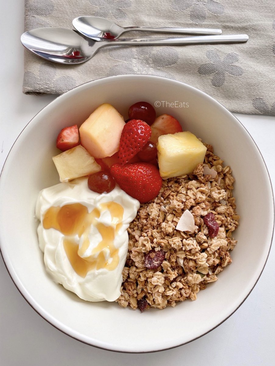 _theeats's tweet photo. Good morning ☀️ 
Muesli, fruits and yoghurt 😋
#Foodie #Breakfastideas #TheEats
@_theeats https://t.co/ddQuLocmut