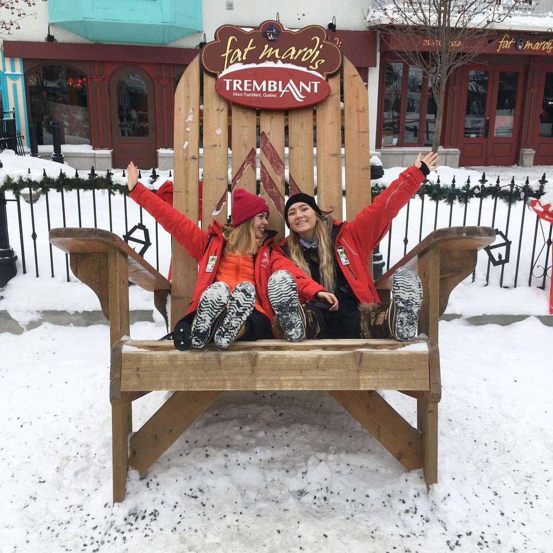 Tag a friend who you'd like to share your epic ski season with 👭 

Join #skilegap and become part of an awesome team of like-minded people who want to ski and party hard!

#skiinstructor #snowboardinstructor #teamworkmakesthedreamwork #friendsforlife #gapyear #gapyeartravels