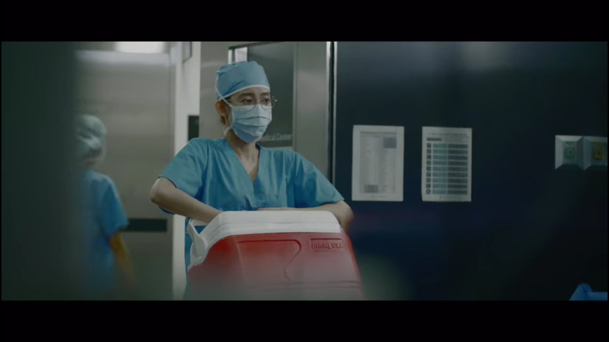 Episode 7 Delivering Ji A’s liver (from donor): In this scene we can see Dr. Jang in a hurry to deliver the liver for Ji A. Dr. Ahn was impressed with how quickly she was able to get there despite the many hurdles she had to face.