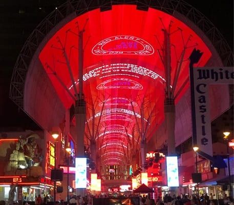 NimlokNorth's tweet photo. Cheers to the #RedAlertRestart campaign for raising awareness of the live events industry by lighting up skylines in red! #WeMakeEvents

Entertainment Venues Went Red for “Red Alert Restart” Campaign
https://t.co/UCoLbPE545 https://t.co/7lQvPV6sMK