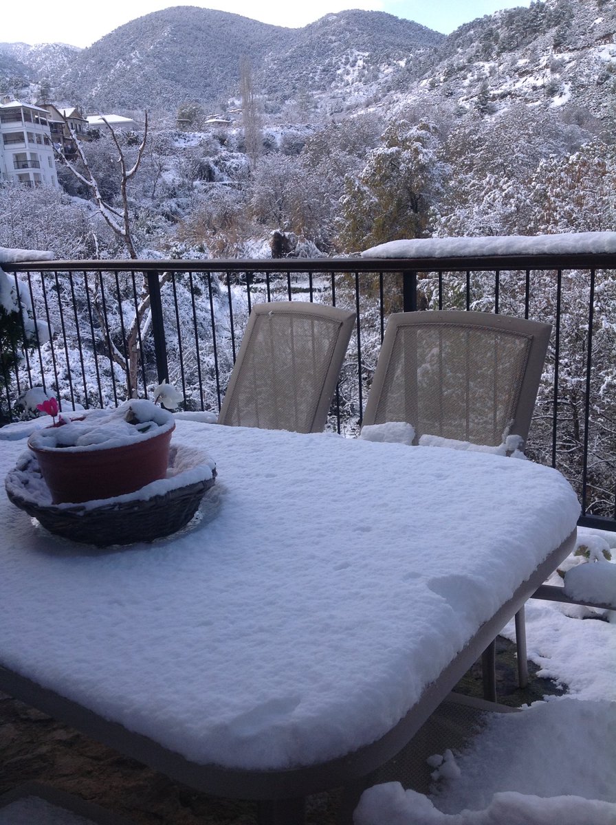 AAttalides's tweet photo. I couldn’t help it! Please forgive me if I get on your nerves! What a perfect #snowmemory ! #Kakopetria January 2013. https://t.co/SBetNqlR0p