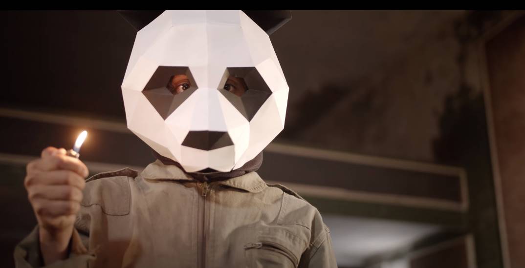 Hijos de Nacho Vidal es la nueva banda formada por <a href="/kPonchok/">PONCHO K</a> para dar salida a su vertiente más punk, la clásica, nos presentan en el videoclip de «Élites»: manerasdevivir.com/noticias/65658…
<a href="/Hijosdenacho1/">Hijosdenacho</a>