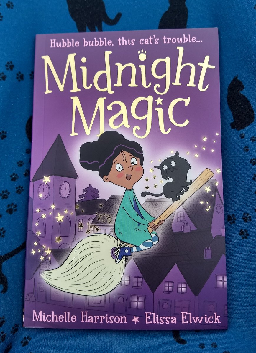 Very excited with today's post, what a stunning chapter book by @MHarrison13 and illustrated by @ElissaElwick from @StripesBooks @LittleTigerUK  #MidnightMagic 🧙🎃🐈 #kidlit #halloween #autumm #ukteenchat