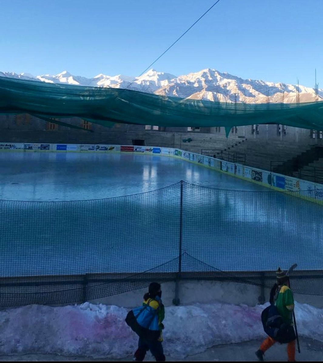 gilliankemmerer's tweet photo. The women’s hockey team in Ladakh, India (3,000m above sea level in the Himalayas) is preparing for their outdoor season. 

I chatted with @lwihf2015 goaltender Dorjay Dolma a few months back. That view will never cease to amaze me.

https://t.co/uWUCBGiQQU https://t.co/kEE1VyFkQJ